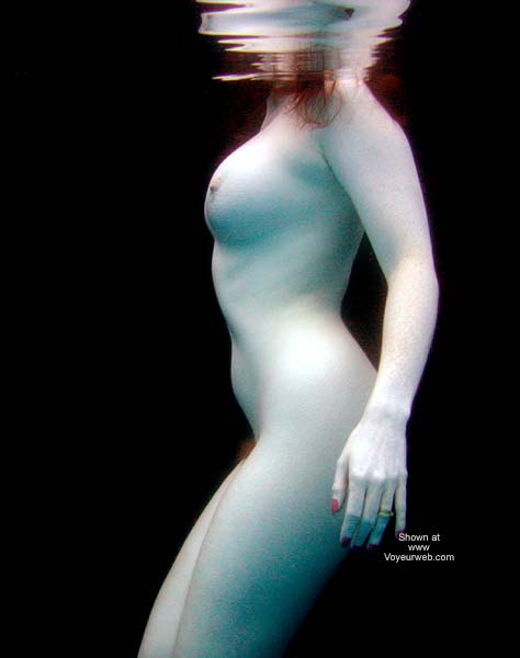 Pic #1English Wife Water Dance 2