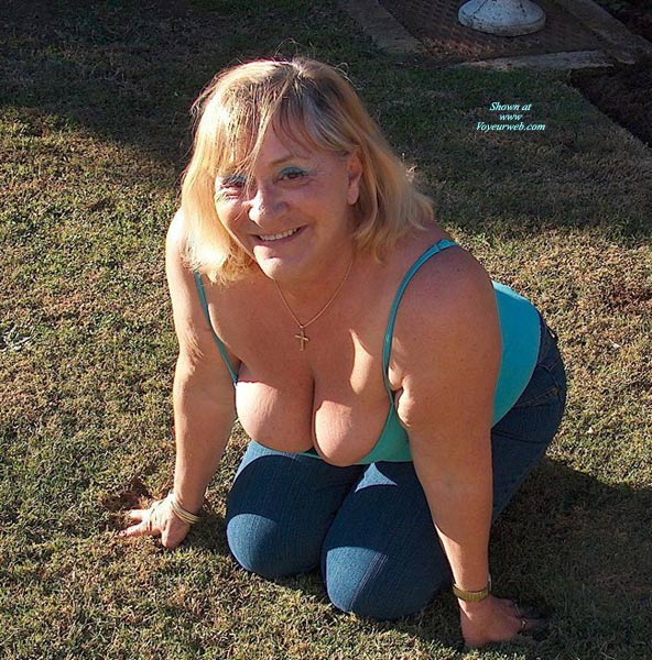 Pic #1Super Granny At Home