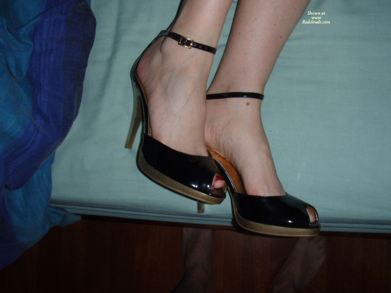 Pic #1Yummy Mummy's Feet