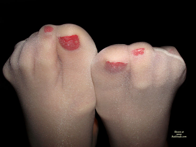 Pic #1Suzie's Feet