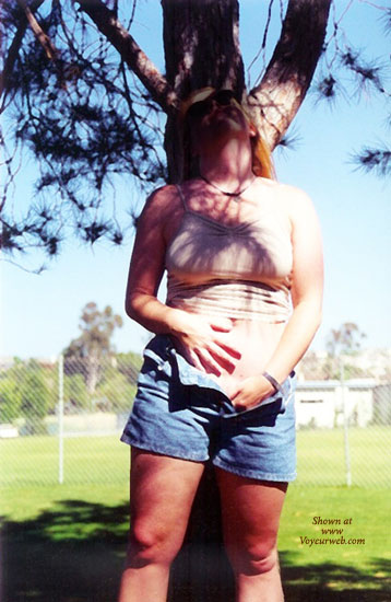 Pic #1Nude Outside