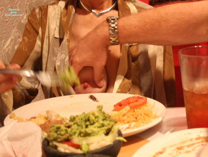 Pic #1Lana Loves To Do Lunch