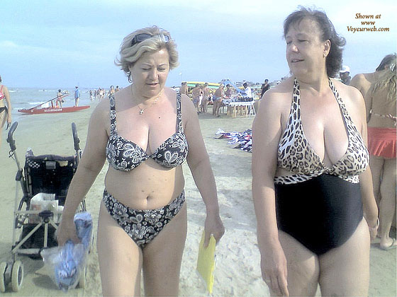 Pic #1Beach Mature Women And Grannies - 2nd Contri -