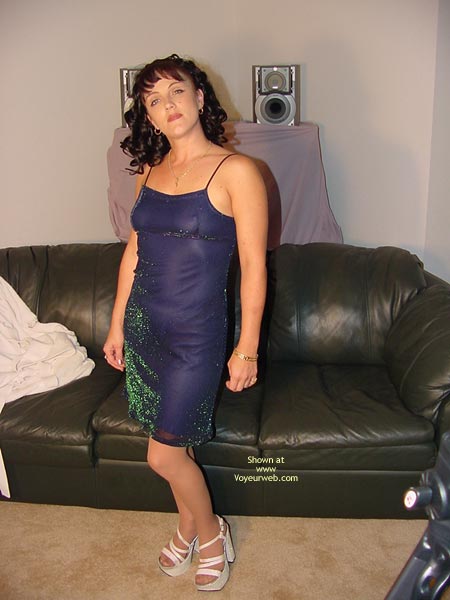 Pic #1Jessica In Her Evening Undress!