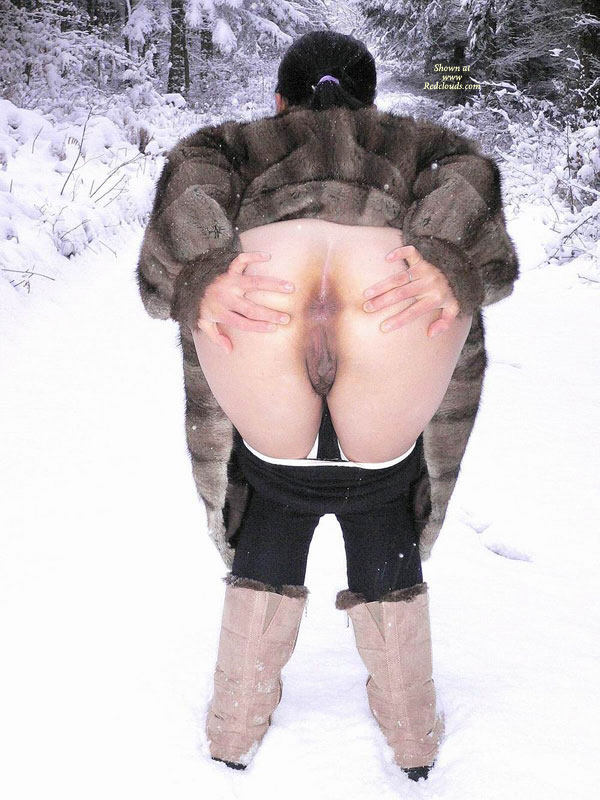 Pic #1Liang Outside Nature