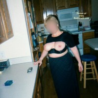 Pic #1She Likes To Play