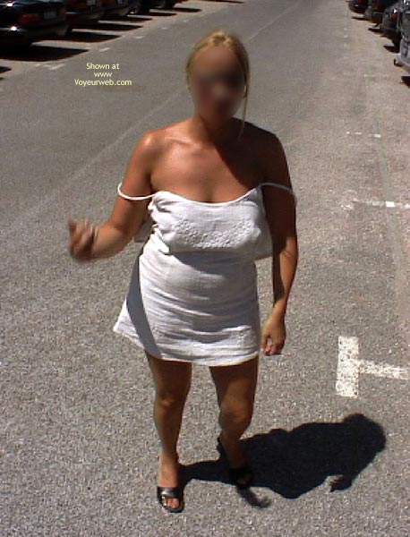 Pic #1*Pl Strip Etna In A Discreet Corner Of The Parking