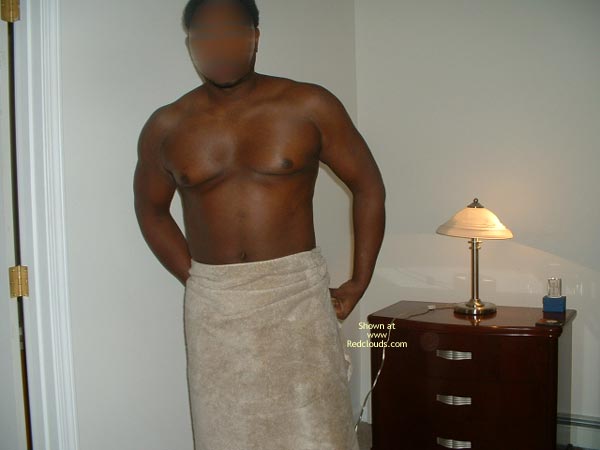 Pic #1M* What'S Behind The Towel Chocolate Bar