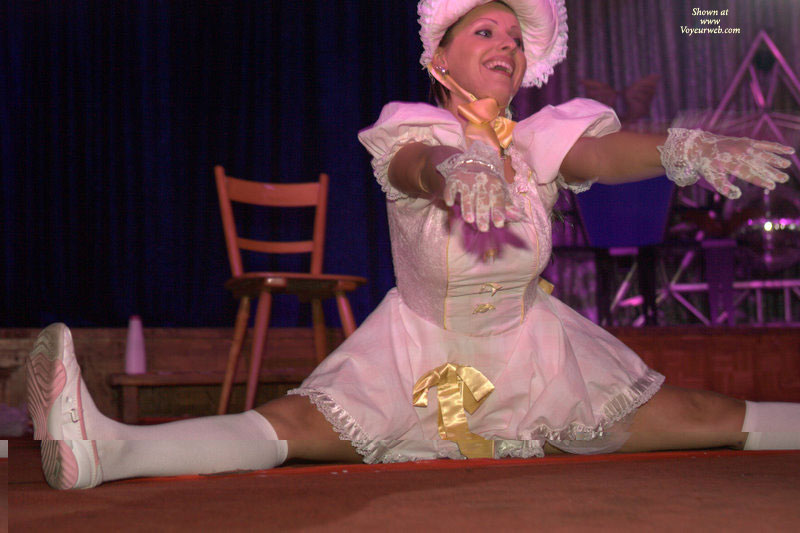 Pic #1Stripping In Holland (3)