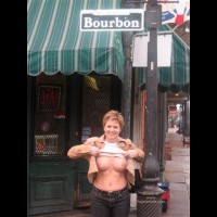 Pic #1Wife Flashing in New Orleans