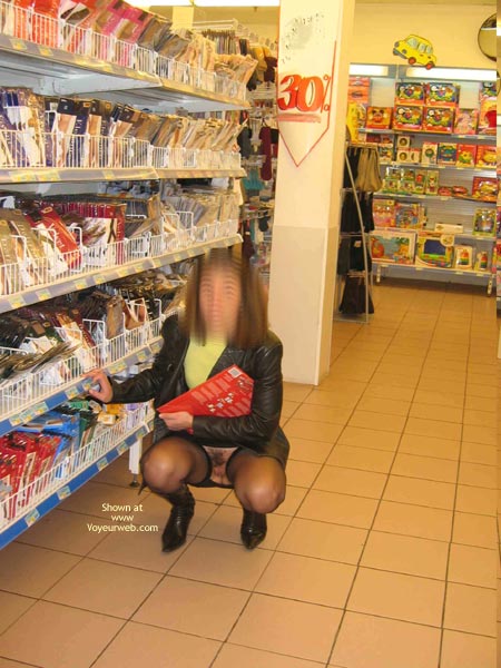 Pic #1Miss NN Greek Girl Out and Downblouse