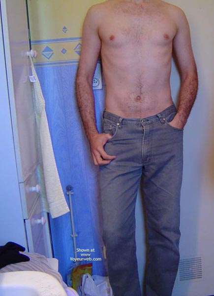 Pic #1M* Petit Strip Masculin dans la Salle de Bain