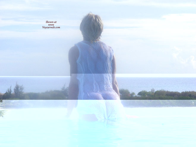 Pic #1Valentina Vacationing In The Virgin Islands