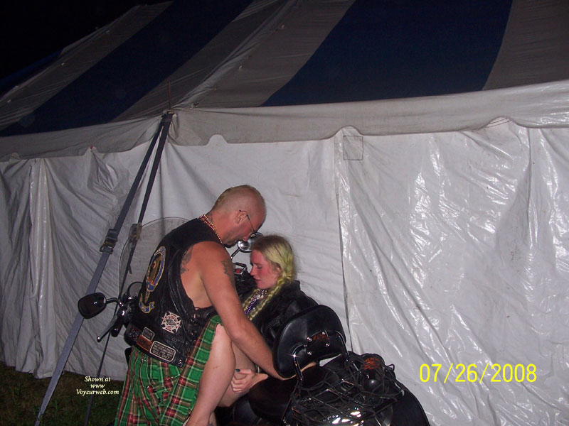Pic #1 Wetzelland Couple Having Fun