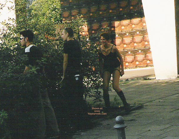 Pic #1Girl Pee Berlin 1998