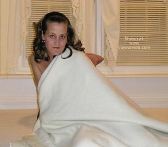 Pic #1Sarah's Back With a New Temporary Look!