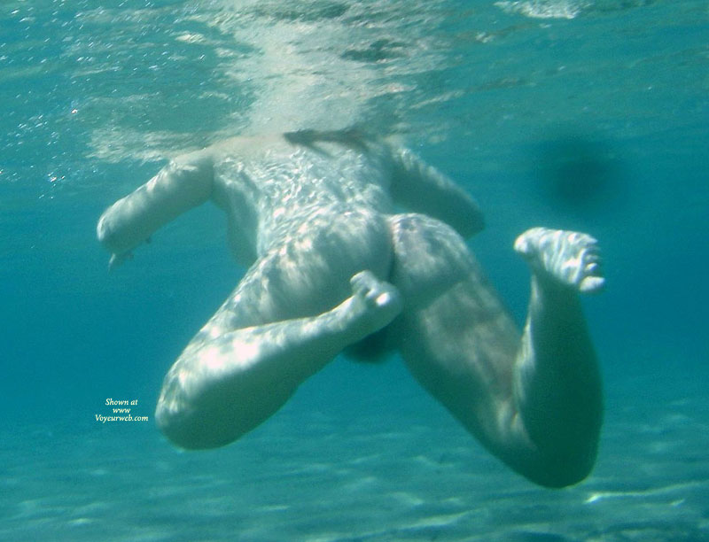 Pic #1 Submarine