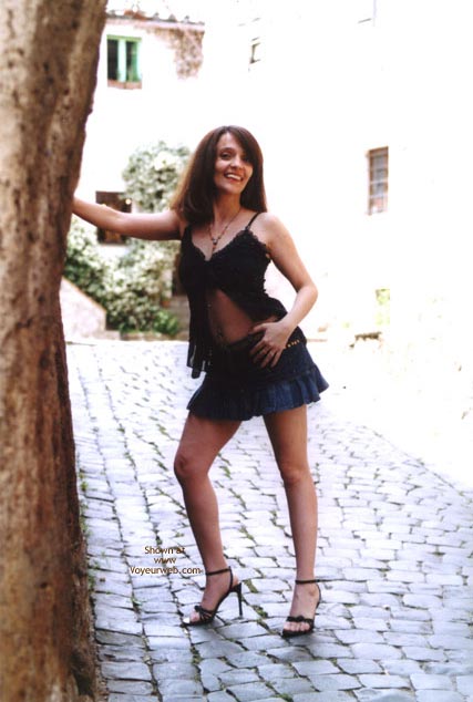 Pic #1Angela a Thursday in Calcata - Angela un Giovedi a Calcata