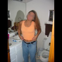 Je Playing In And Out Of Jeans