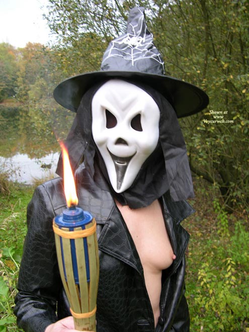 Pic #1Lse From Belgium At Halloween