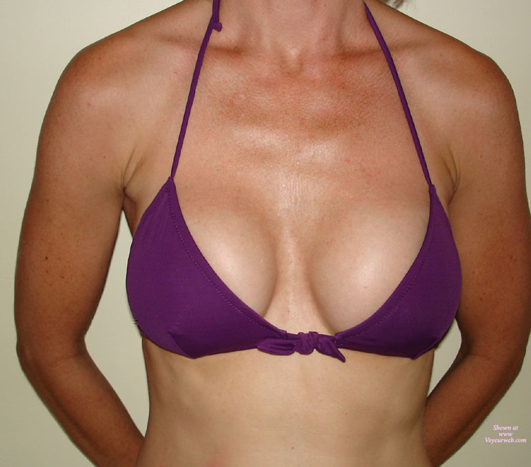 Pic #1 Is She A Milf ??