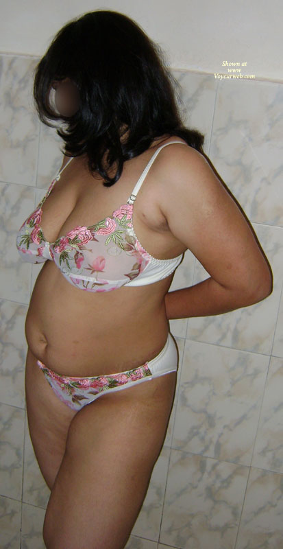 Pic #1 Mahima In Pink And White Bra