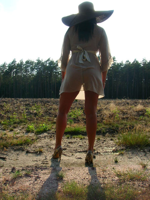 Pic #1Outside