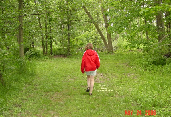 Pic #1 Outdoor Shy Girlfriend
