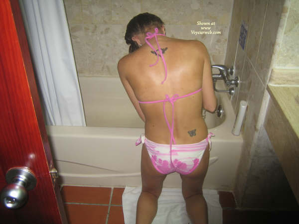 Pic #1 Elani Vacation