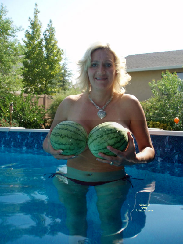Pic #1*JO Onehotamy - Like My Melon's?