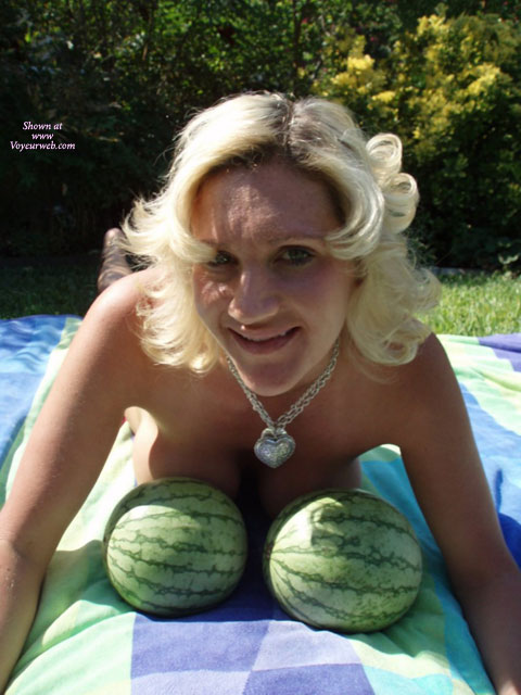 Pic #1 Onehotamy - Like My Melon's?