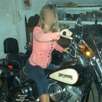 Pic #1Super Hot Milf 2