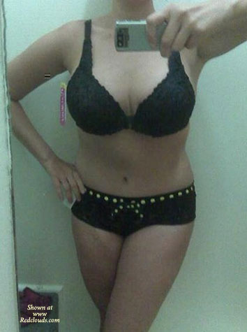 Pic #1Hot Milf For Traveing Husband