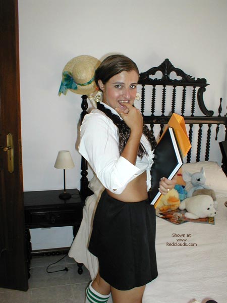 Pic #1Bi Latino Housewife 22yo