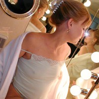 Pic #1Sh Stella Shaving Her Legs At The Hotel