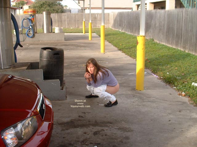 Pic #1Cassie And Public Nudity