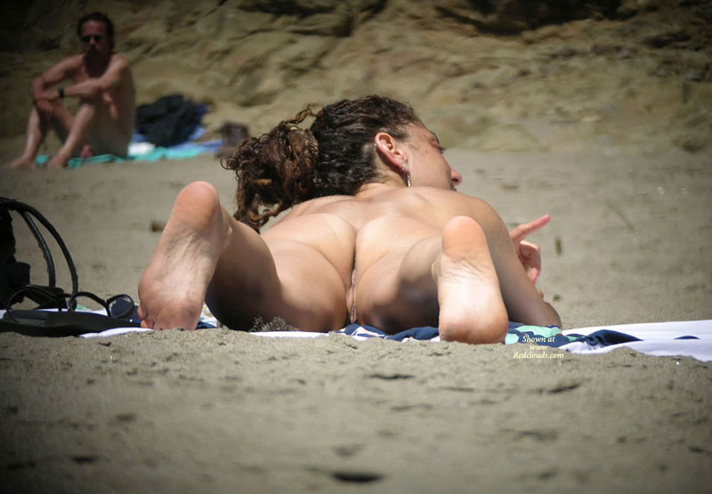 Pic #1Beach Pussy