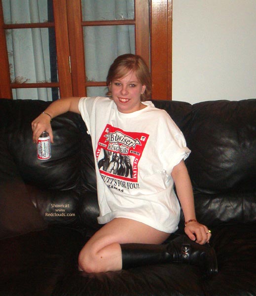 Pic #1Buttweiser Tshirt