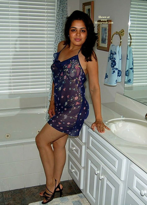 Pic #1 Cute Indian Wife