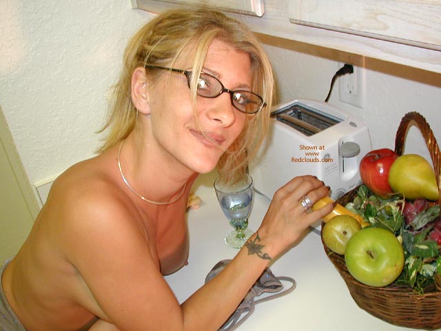 Pic #1Jessi In The Kitchen 2