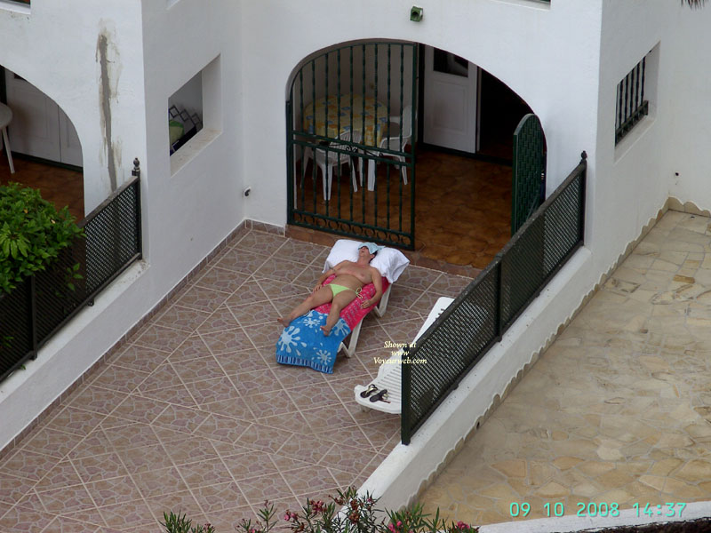 Pic #1Balconing 2