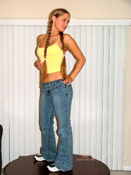 Pic #1Good Girl In Pig Tails