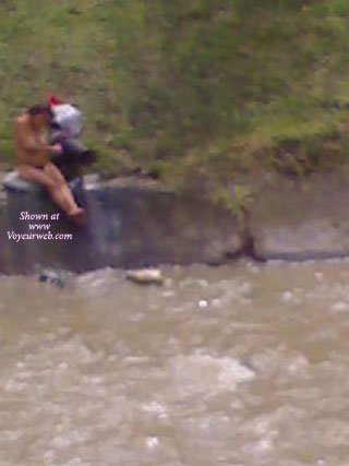 Pic #1 Preggo At Medellin River