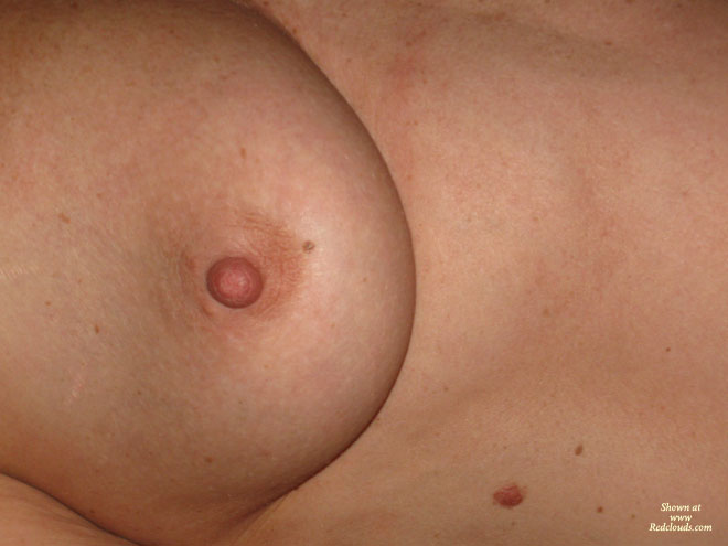Pic #1Naked Vieuw
