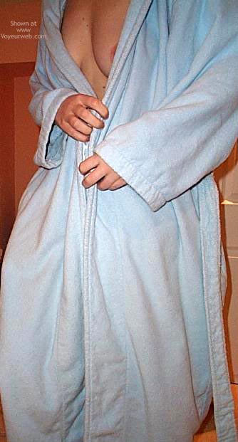 Pic #1Tw Lou Playing