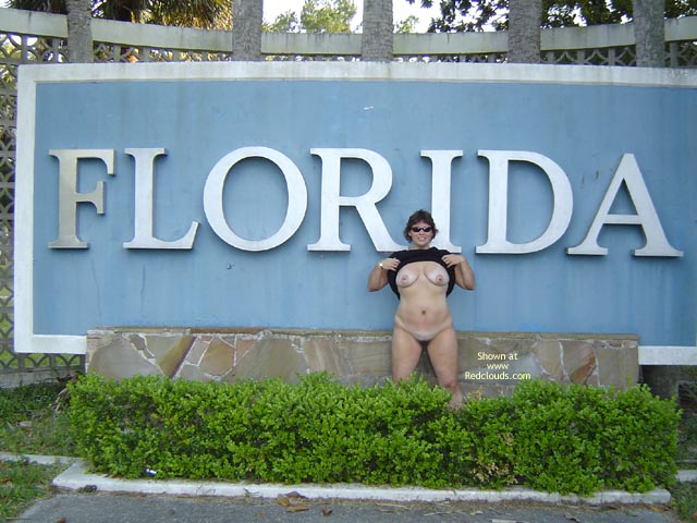 Pic #1*Gl My Hot Wife Finally Naked In Public