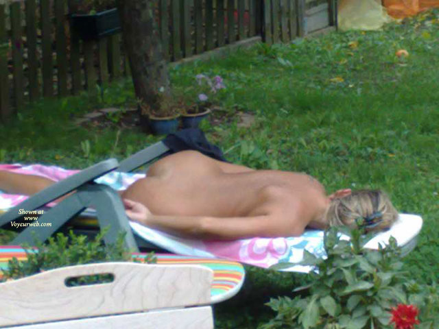 Pic #1 Ma Voisine Bronze