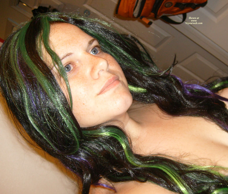 Pic #1Samantha Cummings' Get's Frisky