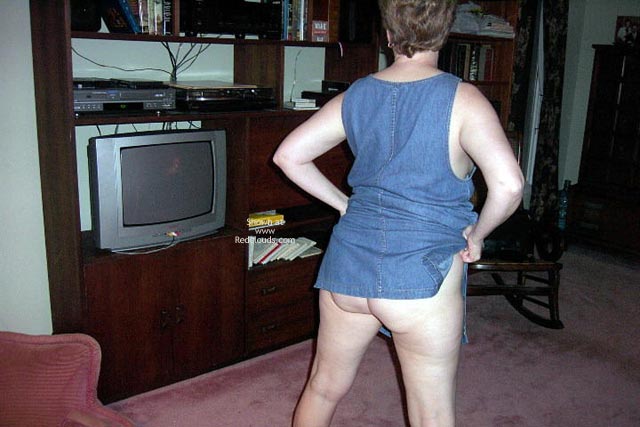 Pic #1Wife Loves To Show All!