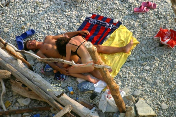 Pic #1Licking Pussy On Nude Beach